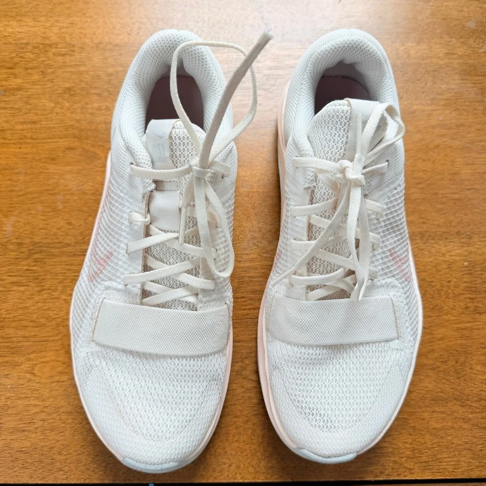 Nike MC Trainer 2 Womens Training Shoes Sail Pink Glaze DM0824-104 Size 7